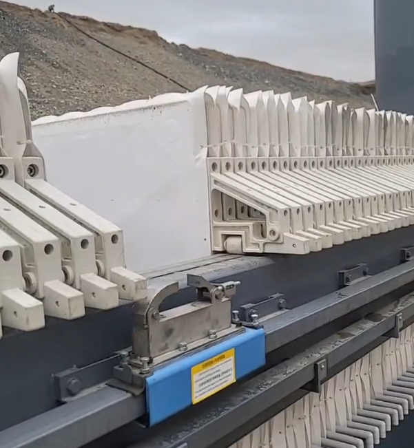 砂石廠(chǎng)500平米壓濾機(jī)使用案例